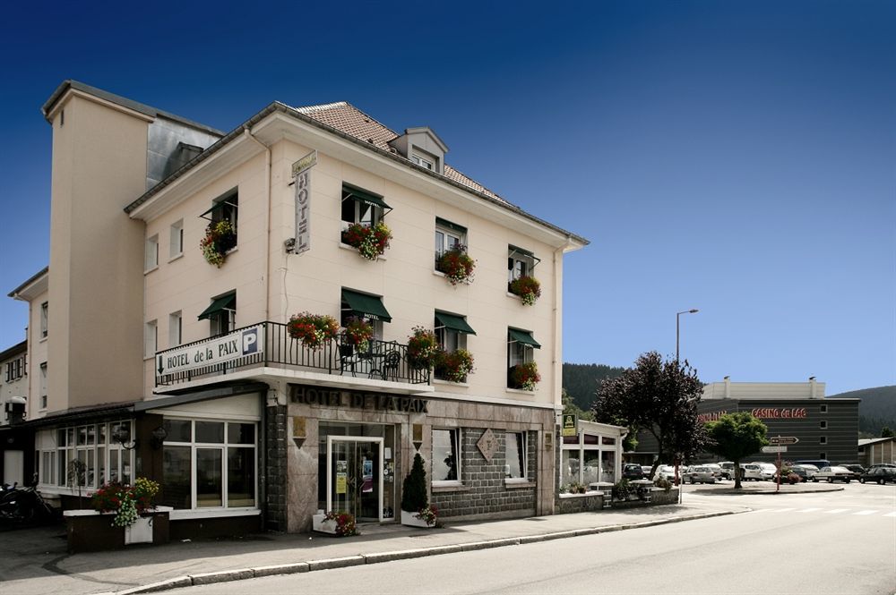 Hotel De La Paix Жерарме Экстерьер фото