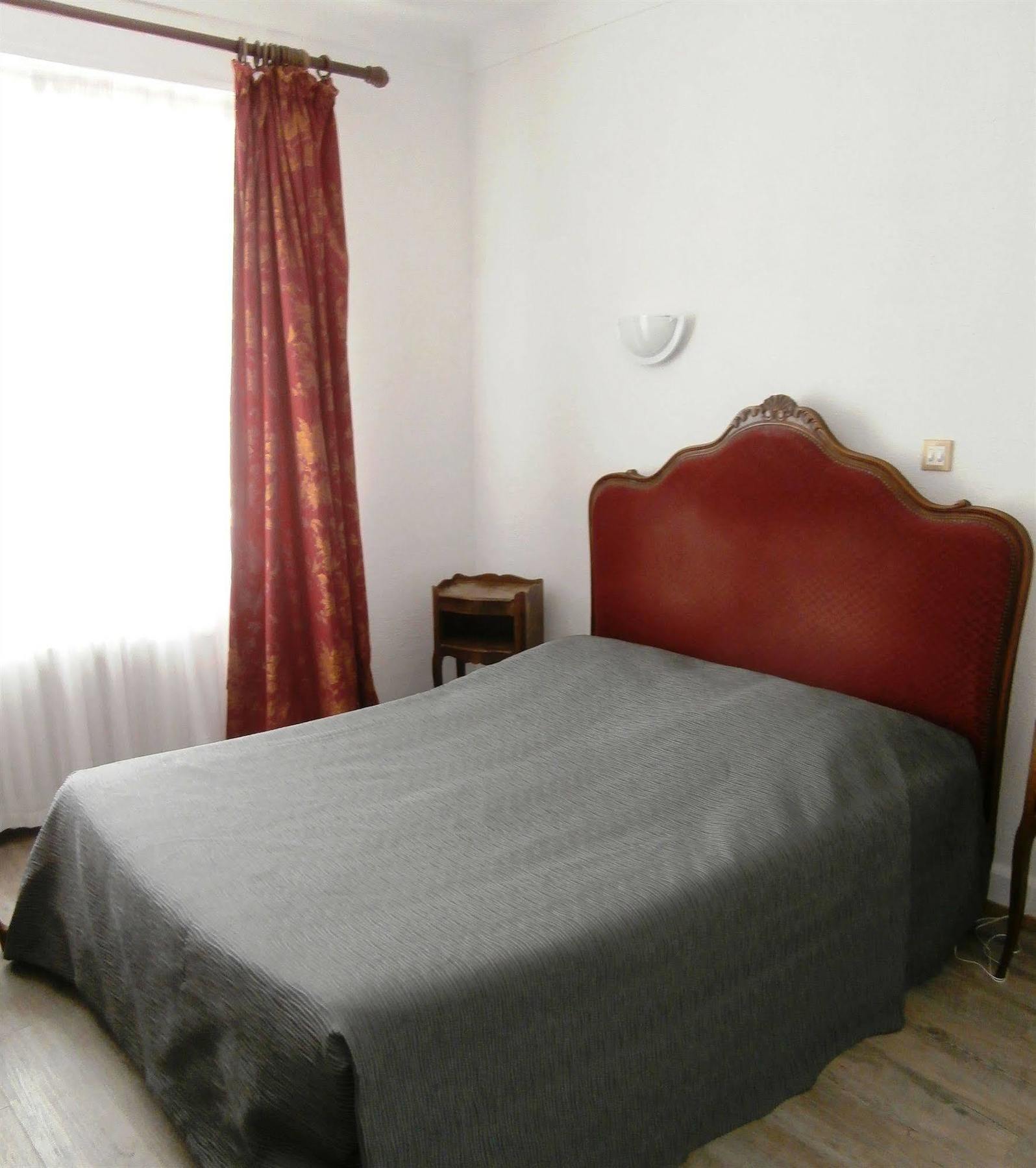 Hotel De La Paix Жерарме Экстерьер фото
